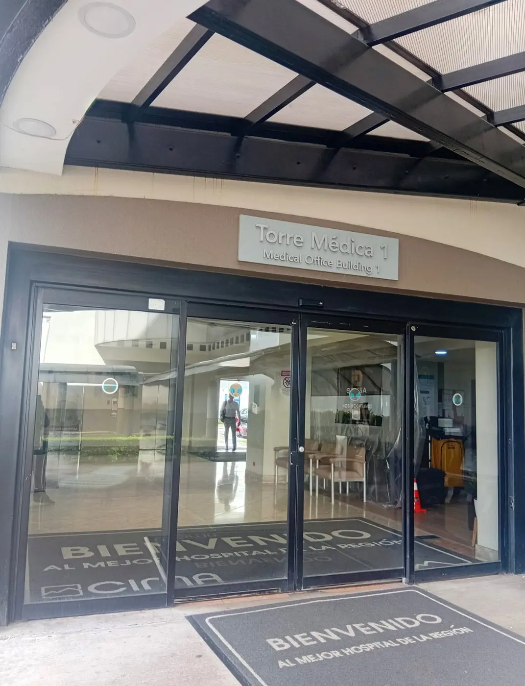 Entrada de Torre Médica 1, Hospital CIMA, Escazú